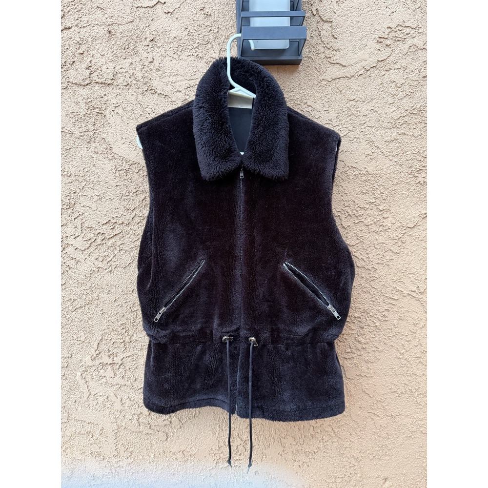 VS Sport Fuzzy Black Vest Women's Size Medium great Condition